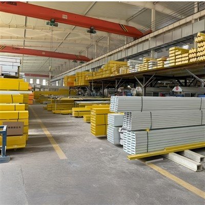 Sezioni pultruse in FRP